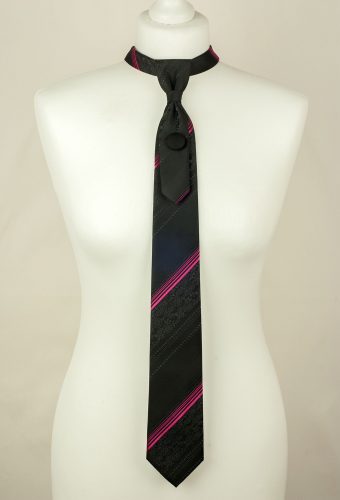 Cravate noire faite main