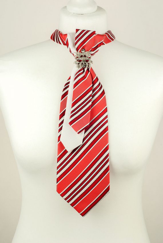 Cravate rouge, Cravate rayée